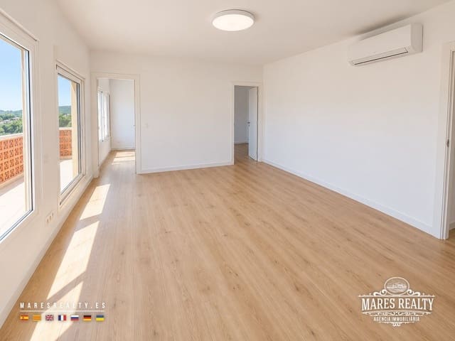 4 soveværelse Villa til salg i Lloret de Mar med swimmingpool garage - € 273.000 (Ref: 10168120)