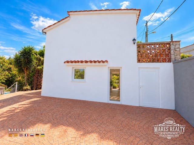 4 soveværelse Villa til salg i Lloret de Mar med swimmingpool garage - € 273.000 (Ref: 10168120)
