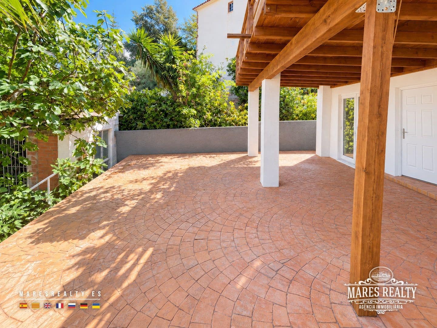 4 soveværelse Villa til salg i Lloret de Mar med swimmingpool garage - € 273.000 (Ref: 10168120)