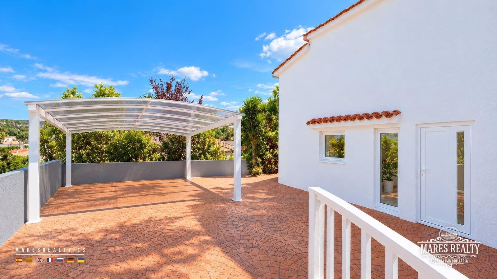 4 soveværelse Villa til salg i Lloret de Mar med swimmingpool garage - € 273.000 (Ref: 10168120)