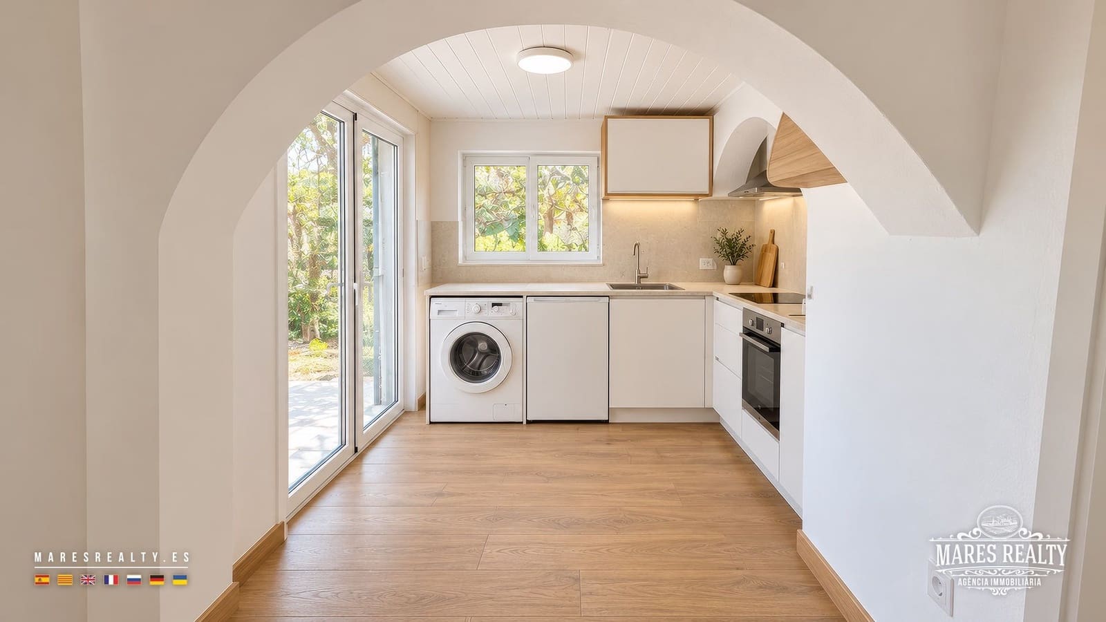4 soveværelse Villa til salg i Lloret de Mar med swimmingpool garage - € 273.000 (Ref: 10168120)