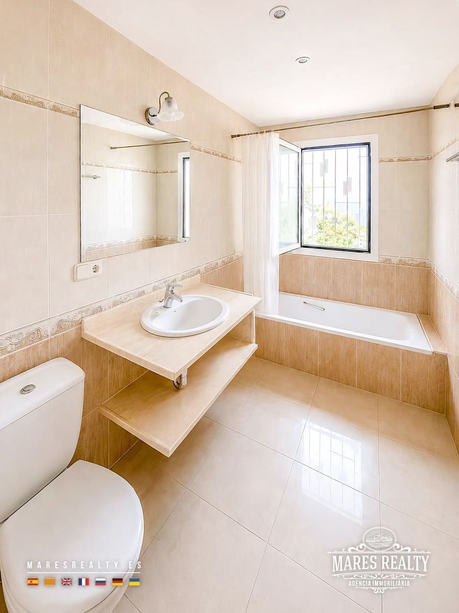 3 soverom Villa til salgs i Lloret de Mar med svømmebasseng garasje - € 1 500 000 (Ref: 10173136)