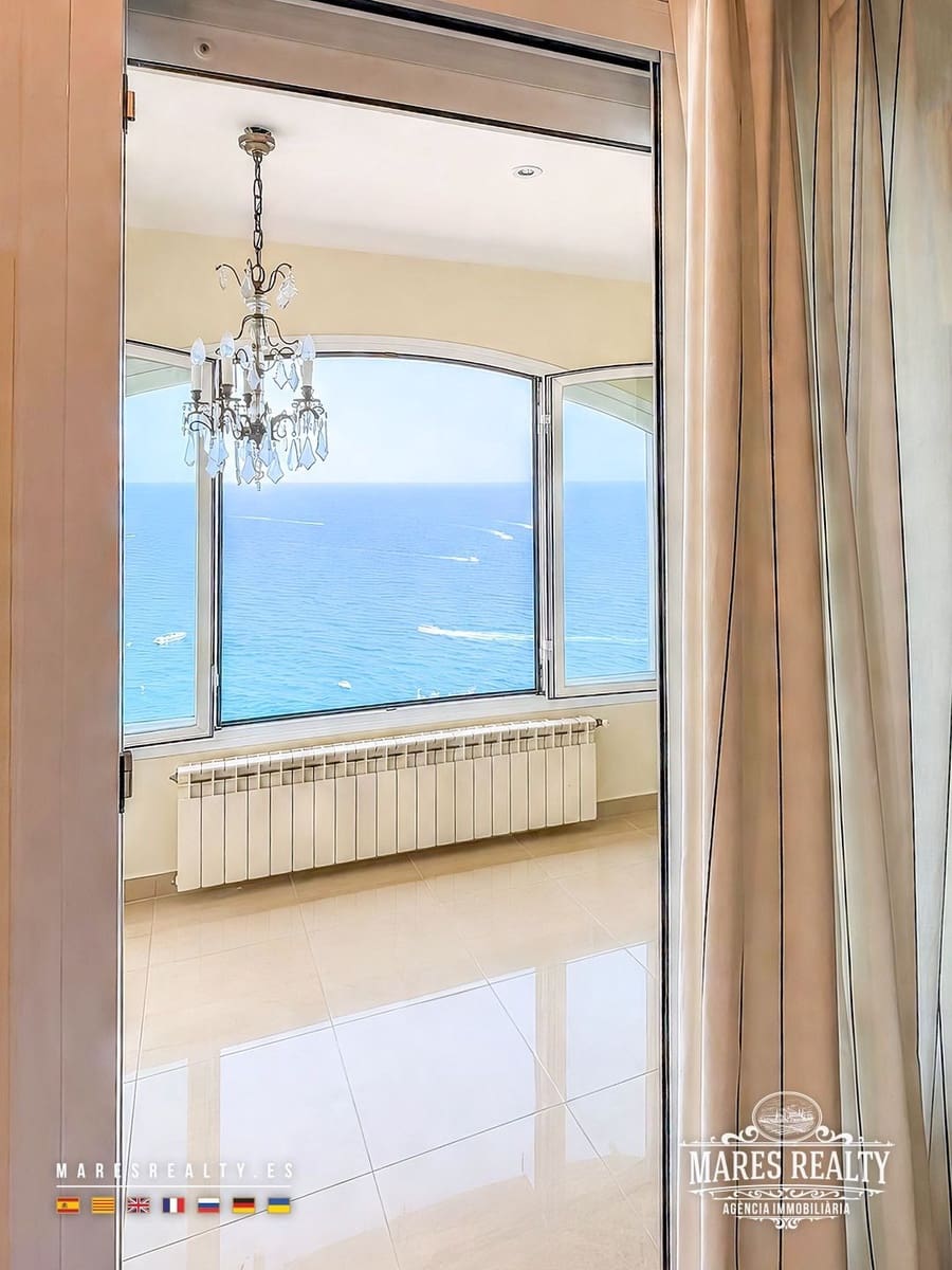 3 soverom Villa til salgs i Lloret de Mar med svømmebasseng garasje - € 1 500 000 (Ref: 10173136)