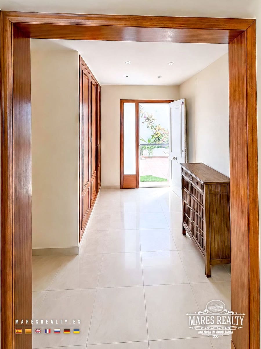 3 soverom Villa til salgs i Lloret de Mar med svømmebasseng garasje - € 1 500 000 (Ref: 10173136)