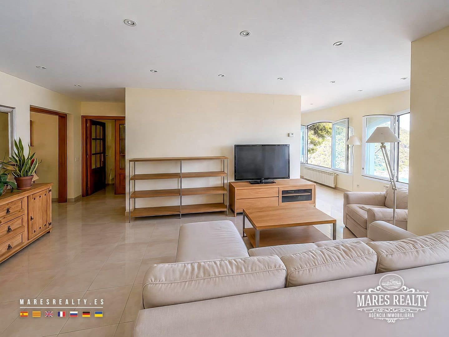 3 soverom Villa til salgs i Lloret de Mar med svømmebasseng garasje - € 1 500 000 (Ref: 10173136)