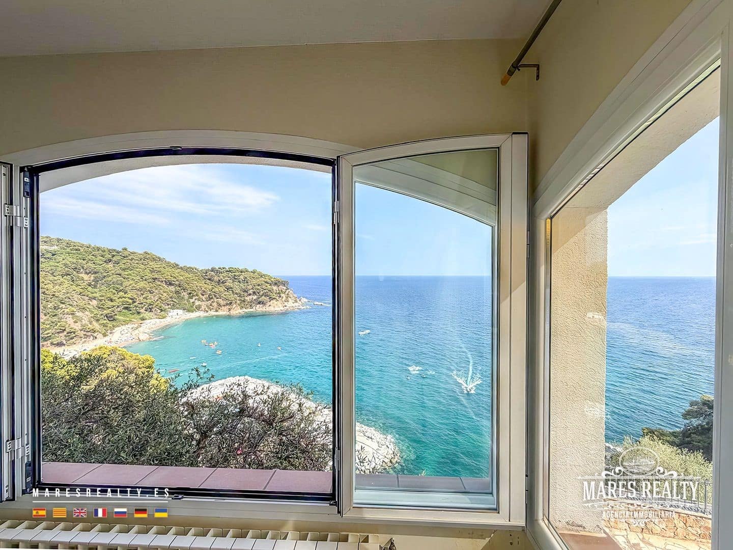 3 soverom Villa til salgs i Lloret de Mar med svømmebasseng garasje - € 1 500 000 (Ref: 10173136)