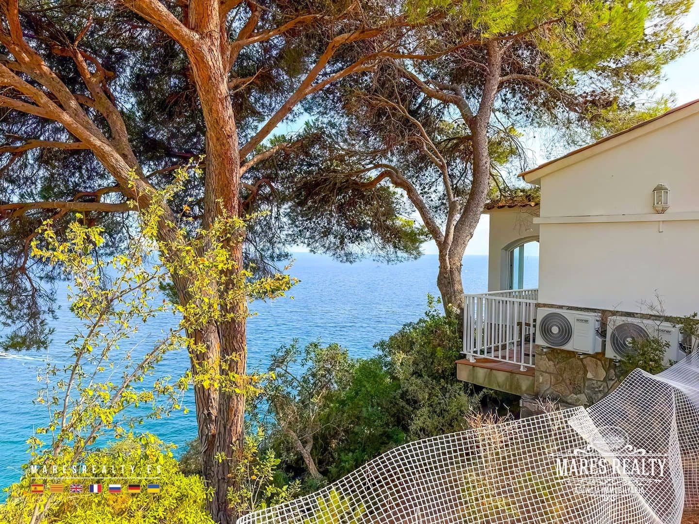 3 soverom Villa til salgs i Lloret de Mar med svømmebasseng garasje - € 1 500 000 (Ref: 10173136)