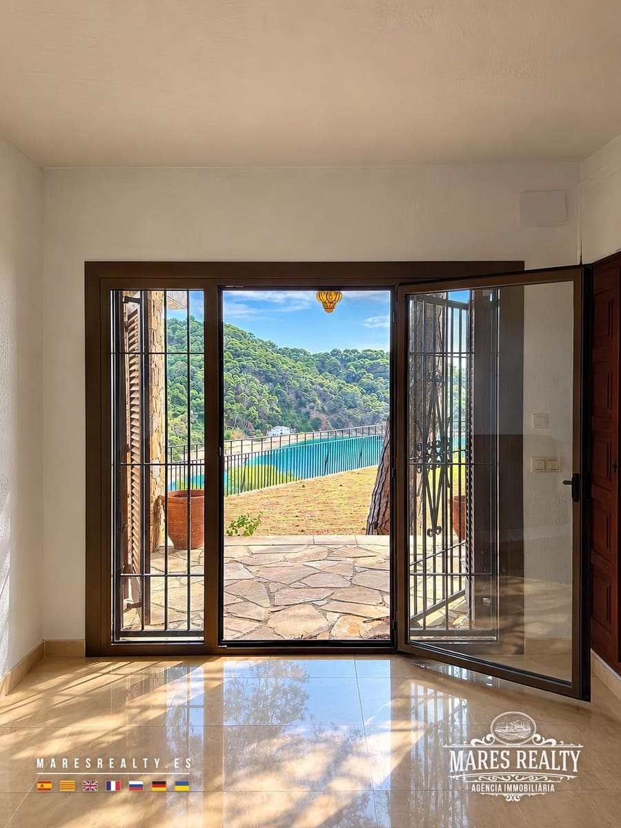 7 slaapkamer Villa te koop in Lloret de Mar met zwembad garage - € 4.200.000 (Ref: 10174337)
