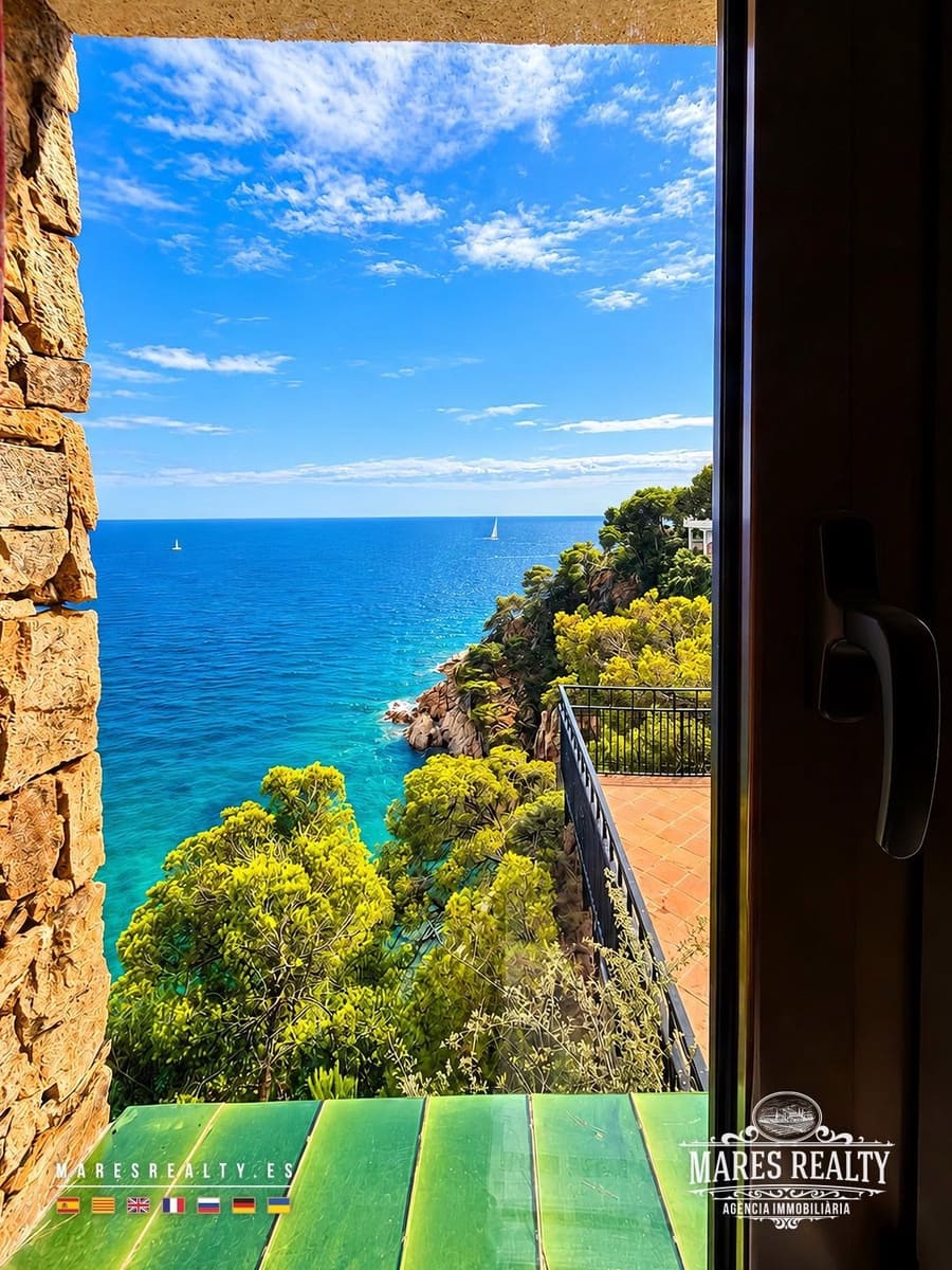 7 slaapkamer Villa te koop in Lloret de Mar met zwembad garage - € 4.200.000 (Ref: 10174337)