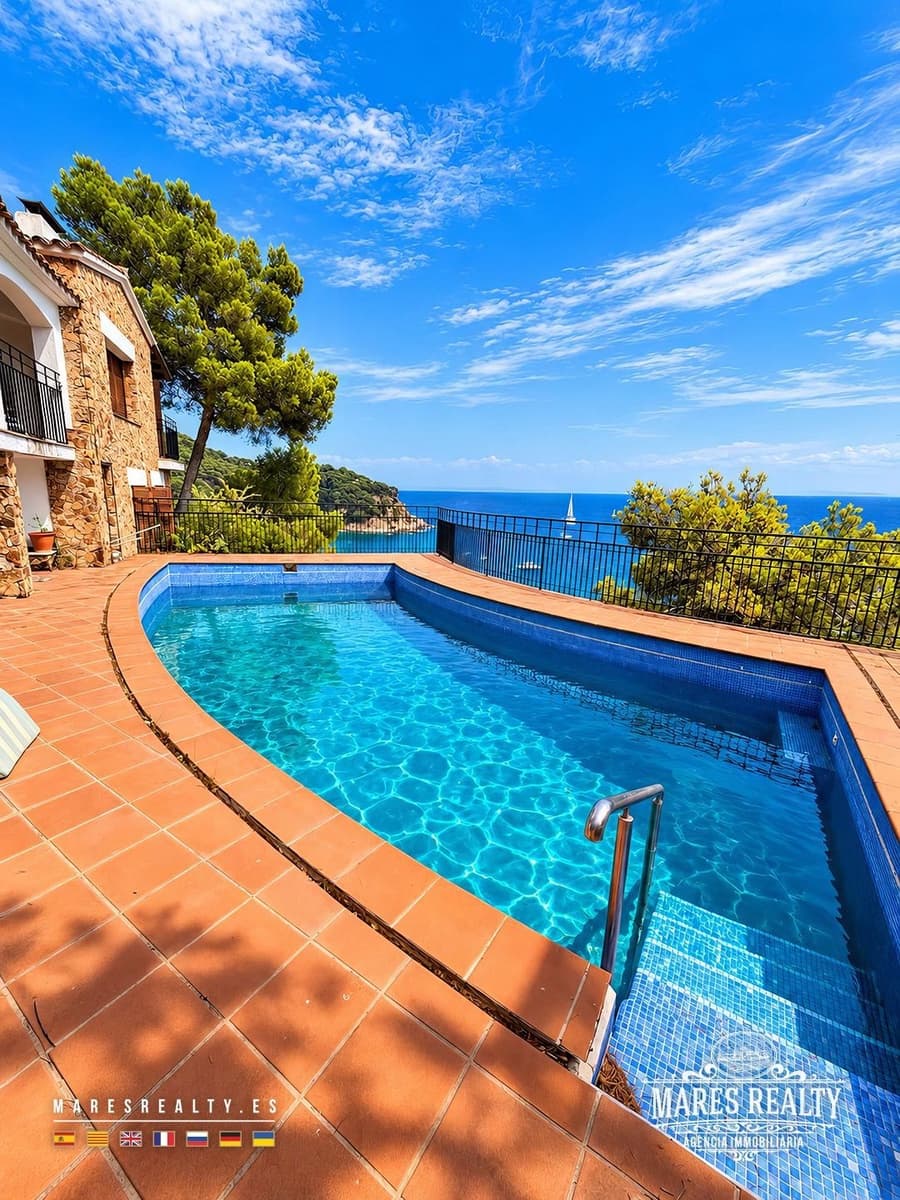 7 slaapkamer Villa te koop in Lloret de Mar met zwembad garage - € 4.200.000 (Ref: 10174337)