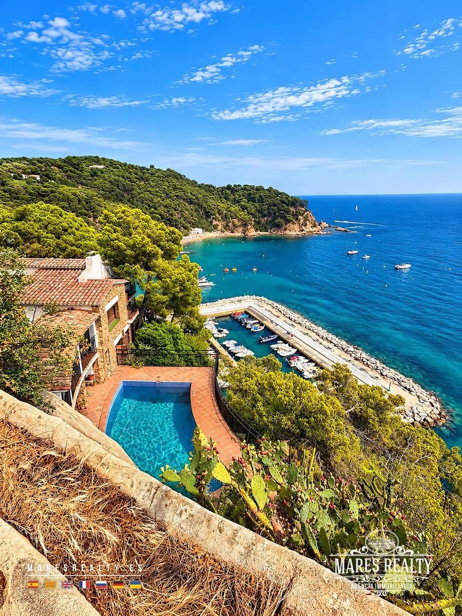 7 slaapkamer Villa te koop in Lloret de Mar met zwembad garage - € 4.200.000 (Ref: 10174337)