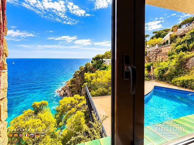 7 slaapkamer Villa te koop in Lloret de Mar met zwembad garage - € 4.200.000 (Ref: 10174337)