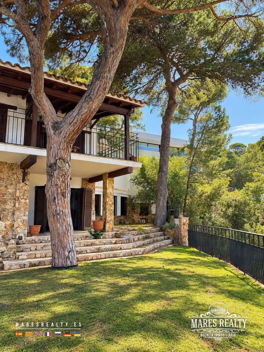 7 slaapkamer Villa te koop in Lloret de Mar met zwembad garage - € 4.200.000 (Ref: 10174337)