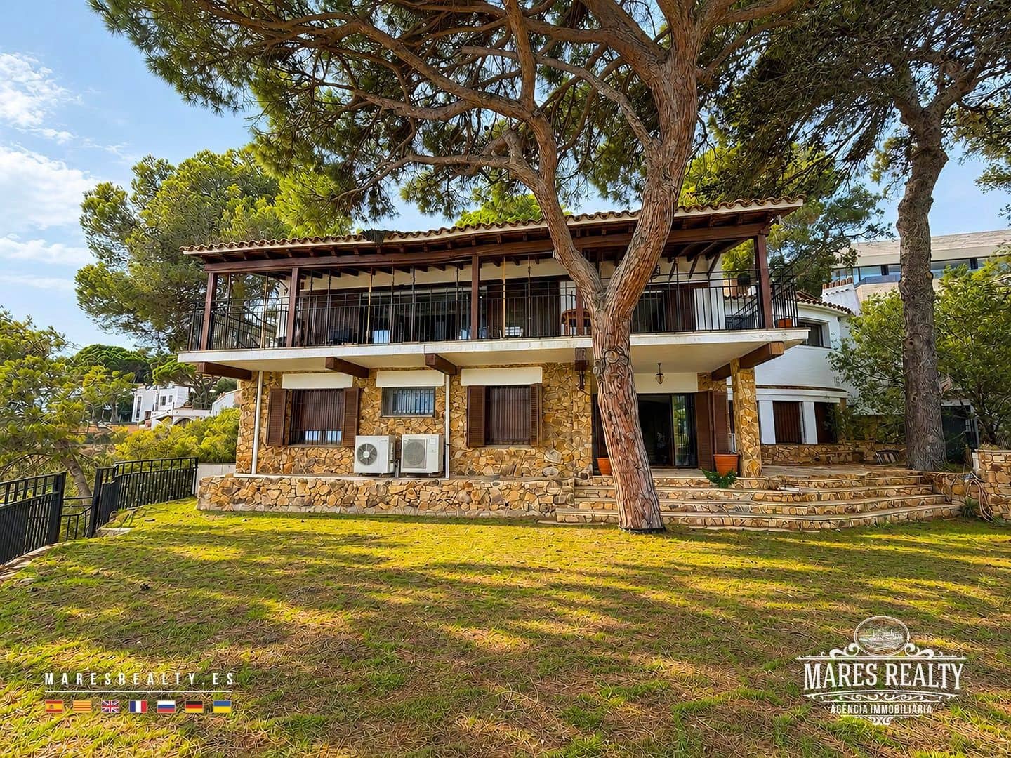 7 slaapkamer Villa te koop in Lloret de Mar met zwembad garage - € 4.200.000 (Ref: 10174337)