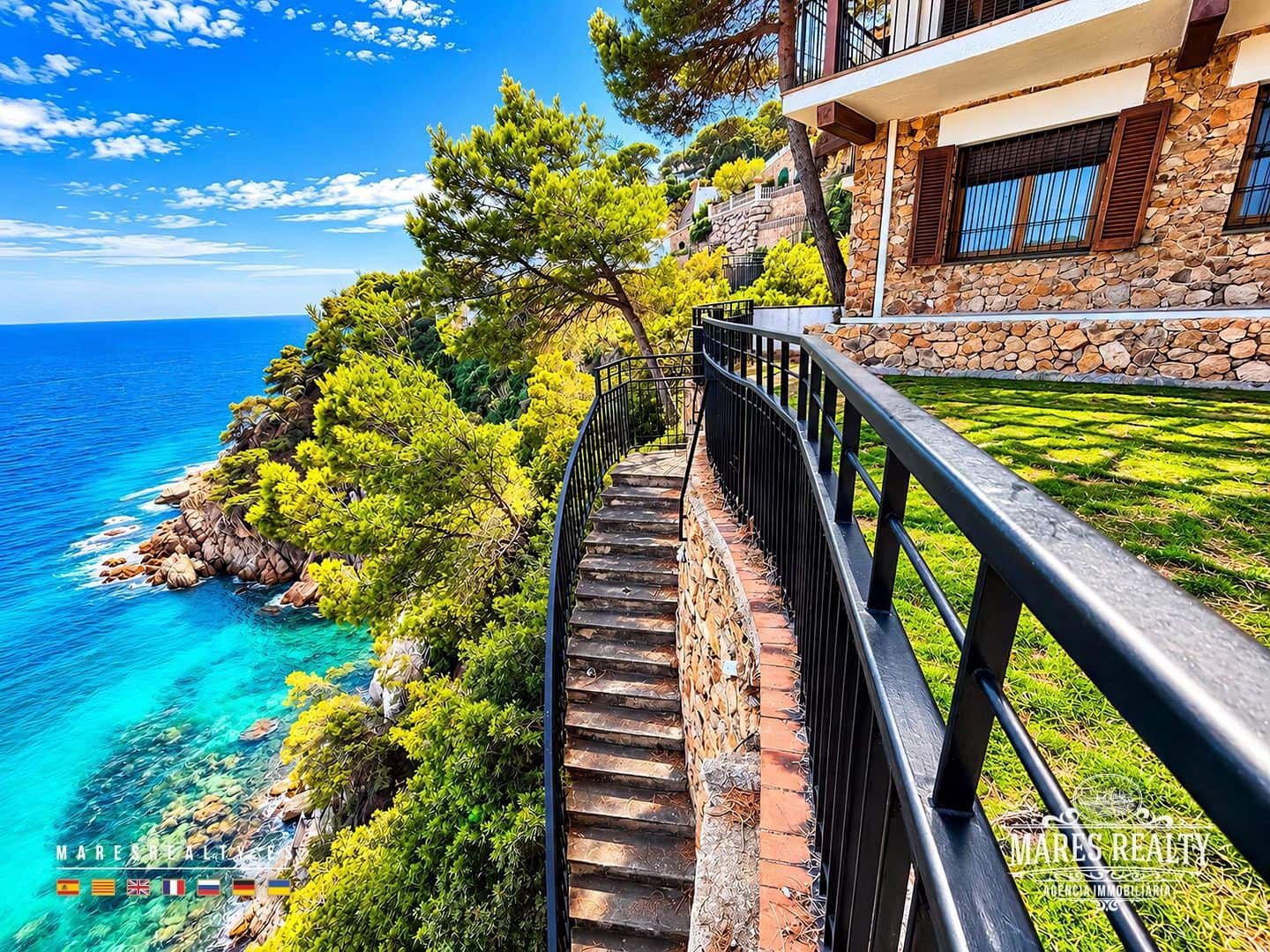 7 slaapkamer Villa te koop in Lloret de Mar met zwembad garage - € 4.200.000 (Ref: 10174337)