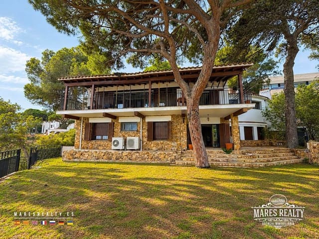 7 slaapkamer Villa te koop in Lloret de Mar met zwembad garage - € 4.200.000 (Ref: 10174337)