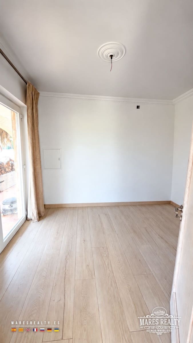 4 sypialnia Willa na sprzedaż w Vidreres z basenem garażem - 299 000 € (Ref: 10179870)