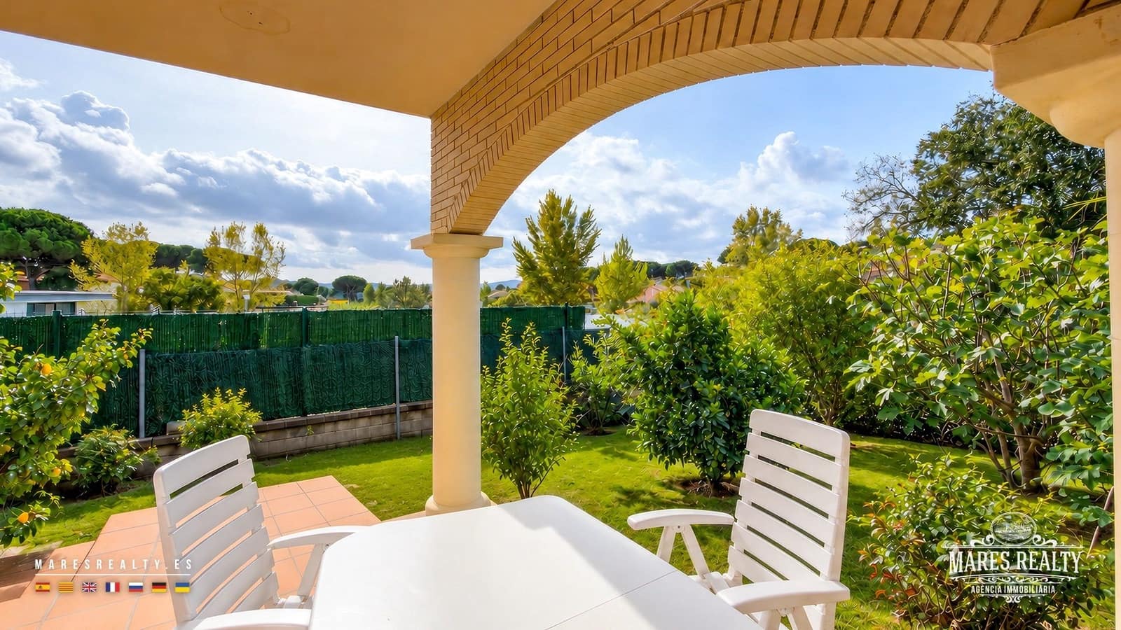 4 sypialnia Willa na sprzedaż w Vidreres z basenem garażem - 299 000 € (Ref: 10179870)