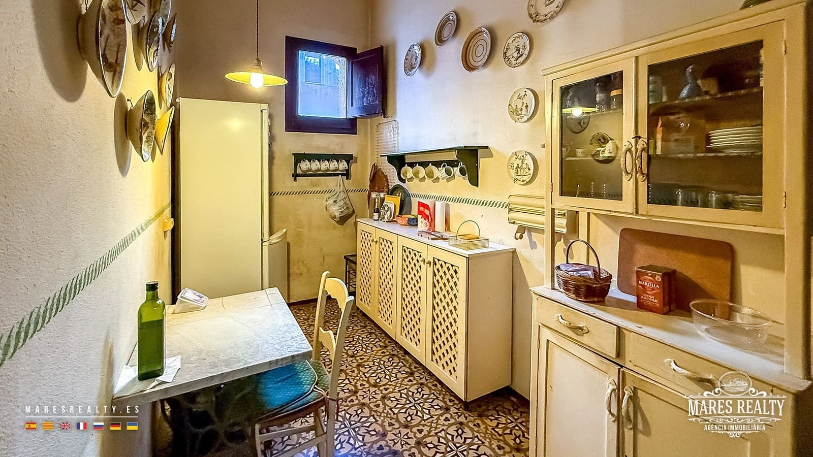 16 bedroom Villa for sale in Caldes de Malavella with garage - € 480,000 (Ref: 10179871)