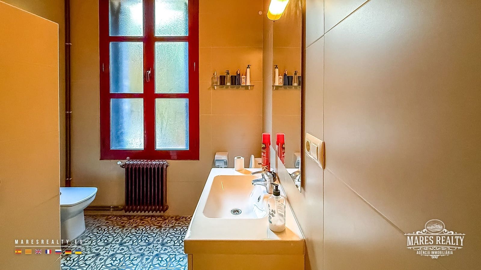 16 bedroom Villa for sale in Caldes de Malavella with garage - € 480,000 (Ref: 10179871)
