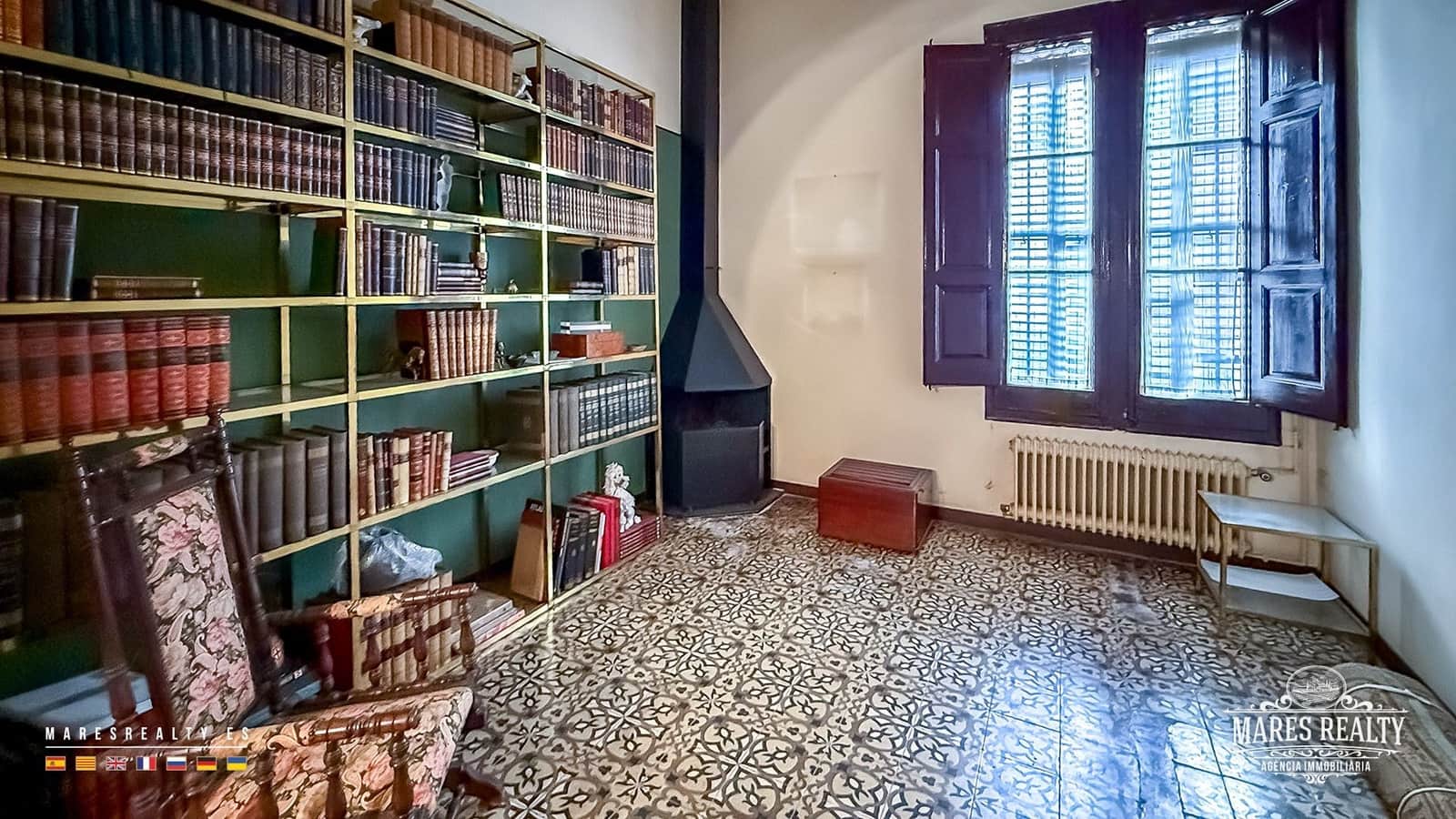 16 bedroom Villa for sale in Caldes de Malavella with garage - € 480,000 (Ref: 10179871)