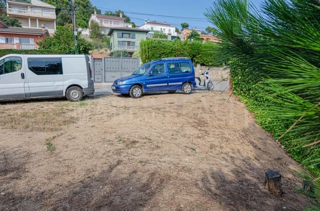 Grunde uden byggetilladelser til salg i Lloret de Mar - € 65.000 (Ref: 7335302)