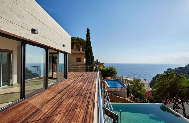 4 chambre Villa/Maison à vendre à Lloret de Mar avec piscine garage - 1 900 000 € (Ref: 7335323)