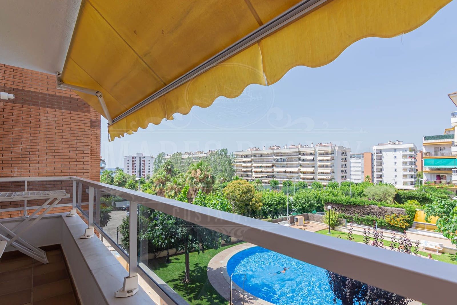3 soveværelse Lejlighed til salg i Lloret de Mar med swimmingpool - € 380.000 (Ref: 7335350)