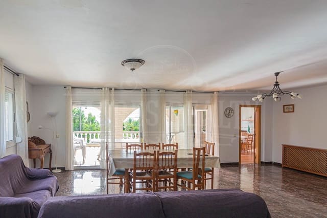 8 slaapkamer Villa te koop in Montgoda, Lloret de Mar met zwembad garage - € 845.000 (Ref: 7335363)