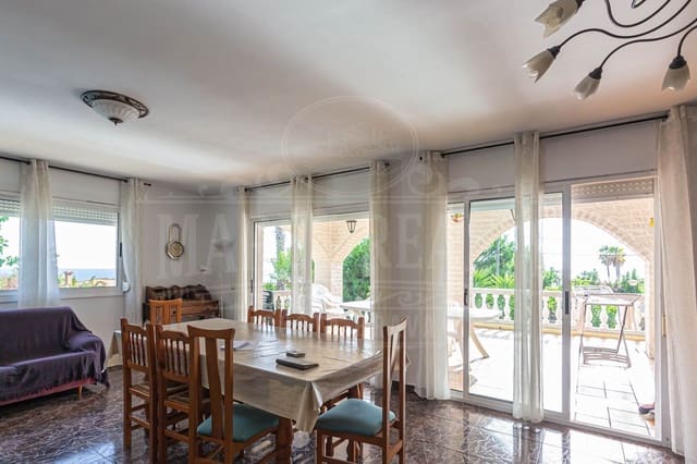 8 slaapkamer Villa te koop in Montgoda, Lloret de Mar met zwembad garage - € 845.000 (Ref: 7335363)