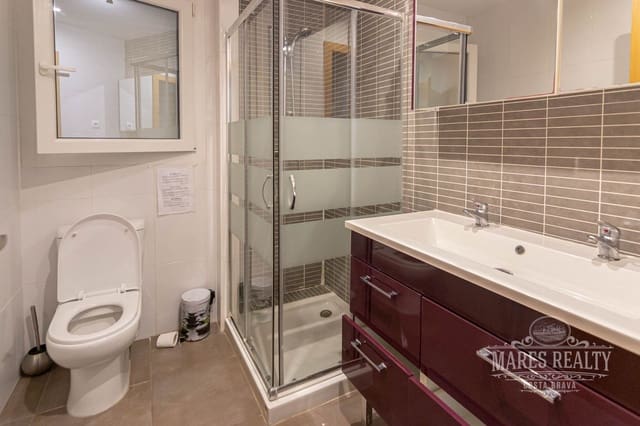 8 sypialnia Willa na sprzedaż w Lloret de Mar z basenem garażem - 695 000 € (Ref: 7335393)