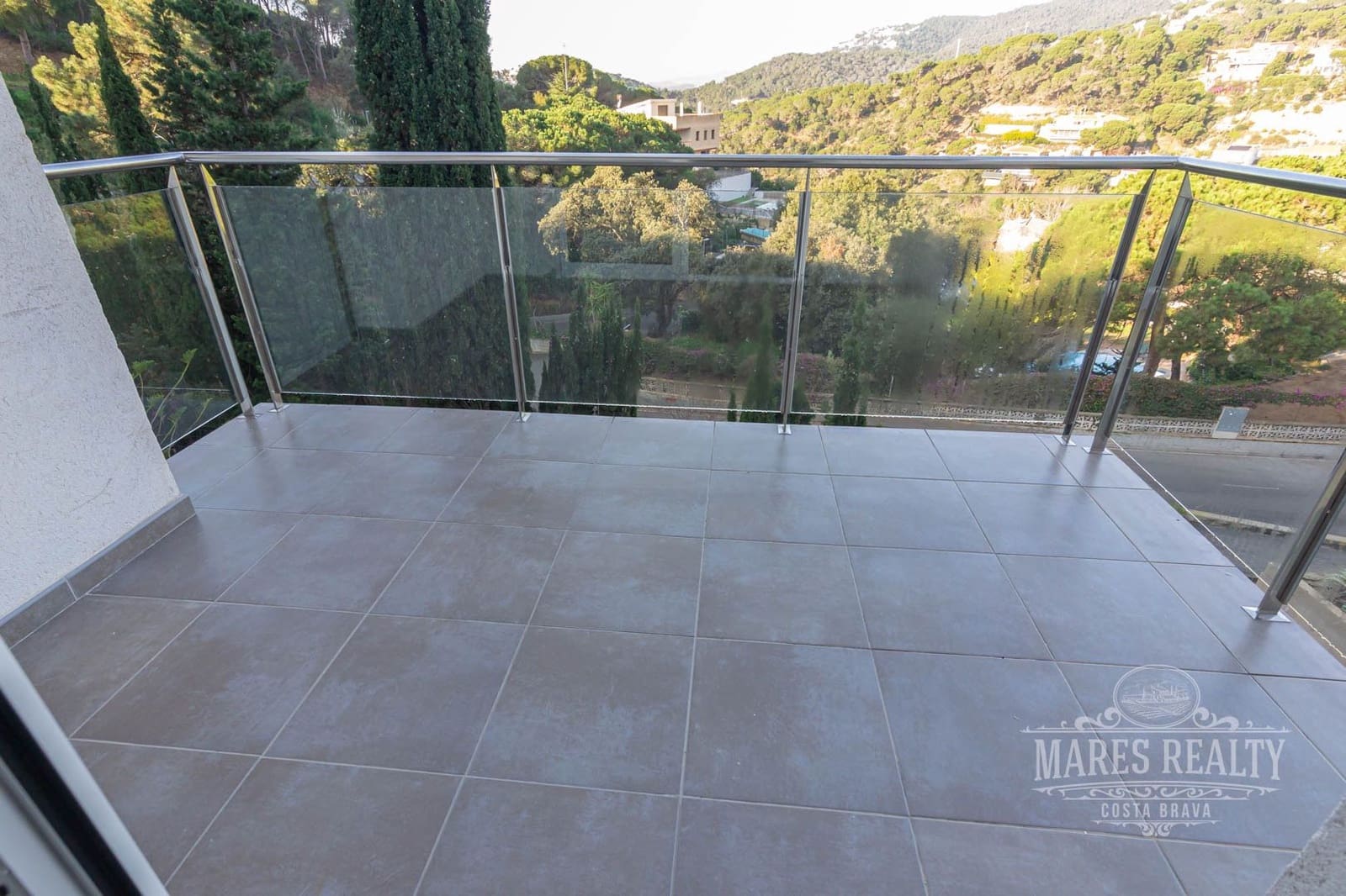 8 bedroom Villa for sale in Lloret de Mar with pool garage - € 695,000 (Ref: 7335393)