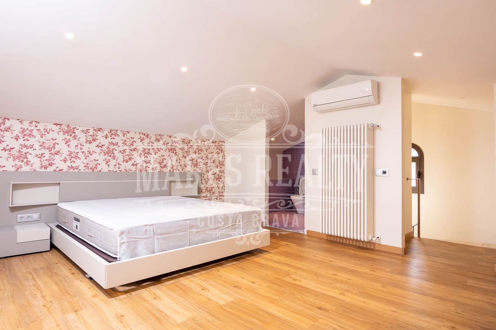 6 soveværelse Villa til salg i Lloret de Mar med swimmingpool garage - € 2.400.000 (Ref: 7340197)