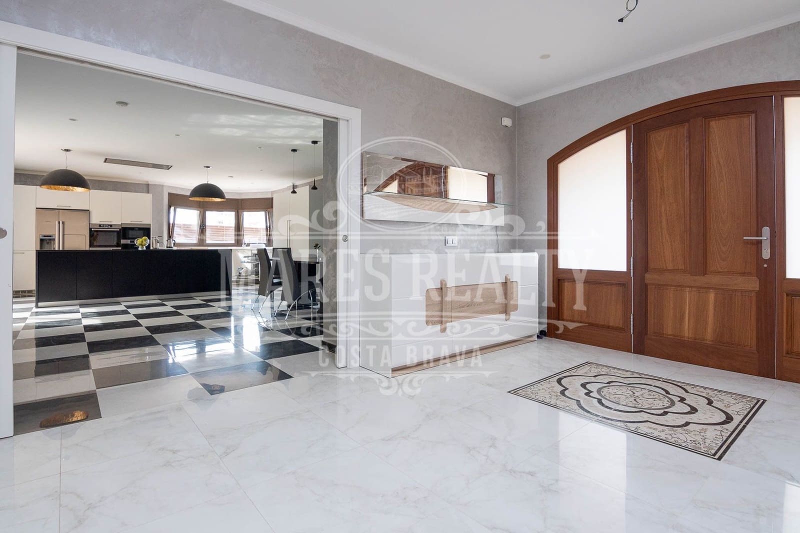 6 soveværelse Villa til salg i Lloret de Mar med swimmingpool garage - € 2.400.000 (Ref: 7340197)