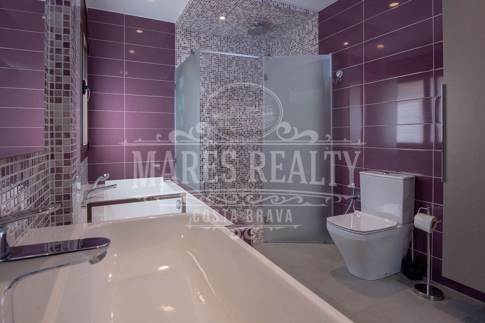 6 soveværelse Villa til salg i Lloret de Mar med swimmingpool garage - € 2.400.000 (Ref: 7340197)