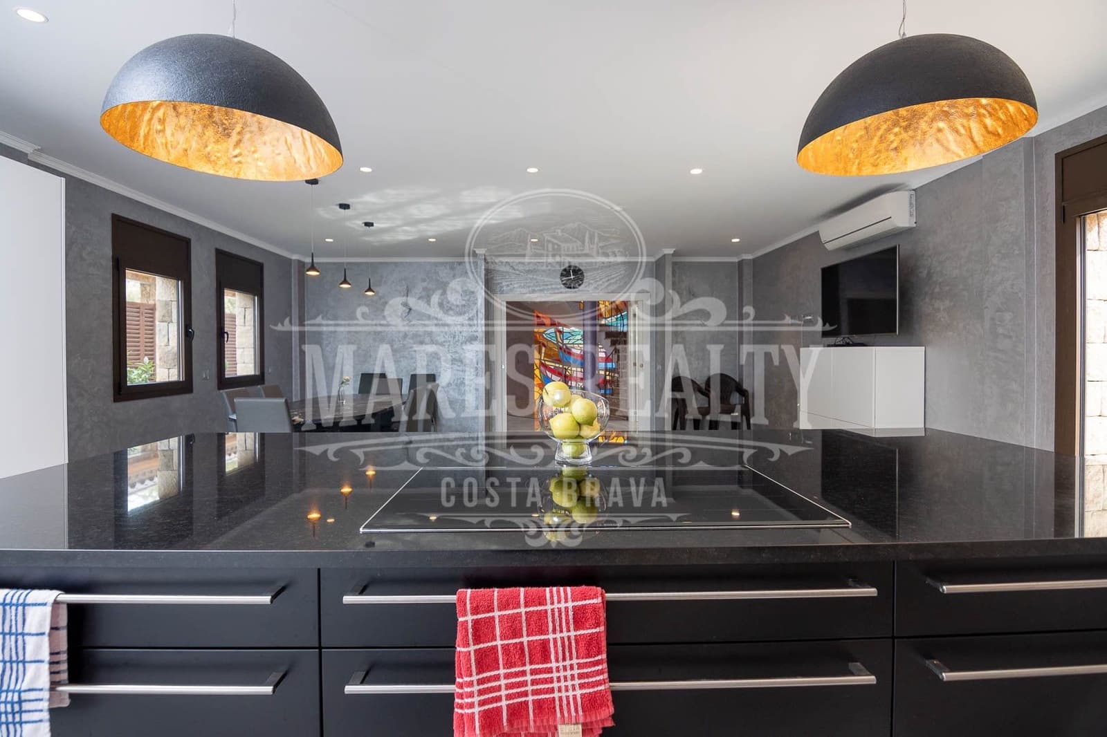 6 soveværelse Villa til salg i Lloret de Mar med swimmingpool garage - € 2.400.000 (Ref: 7340197)