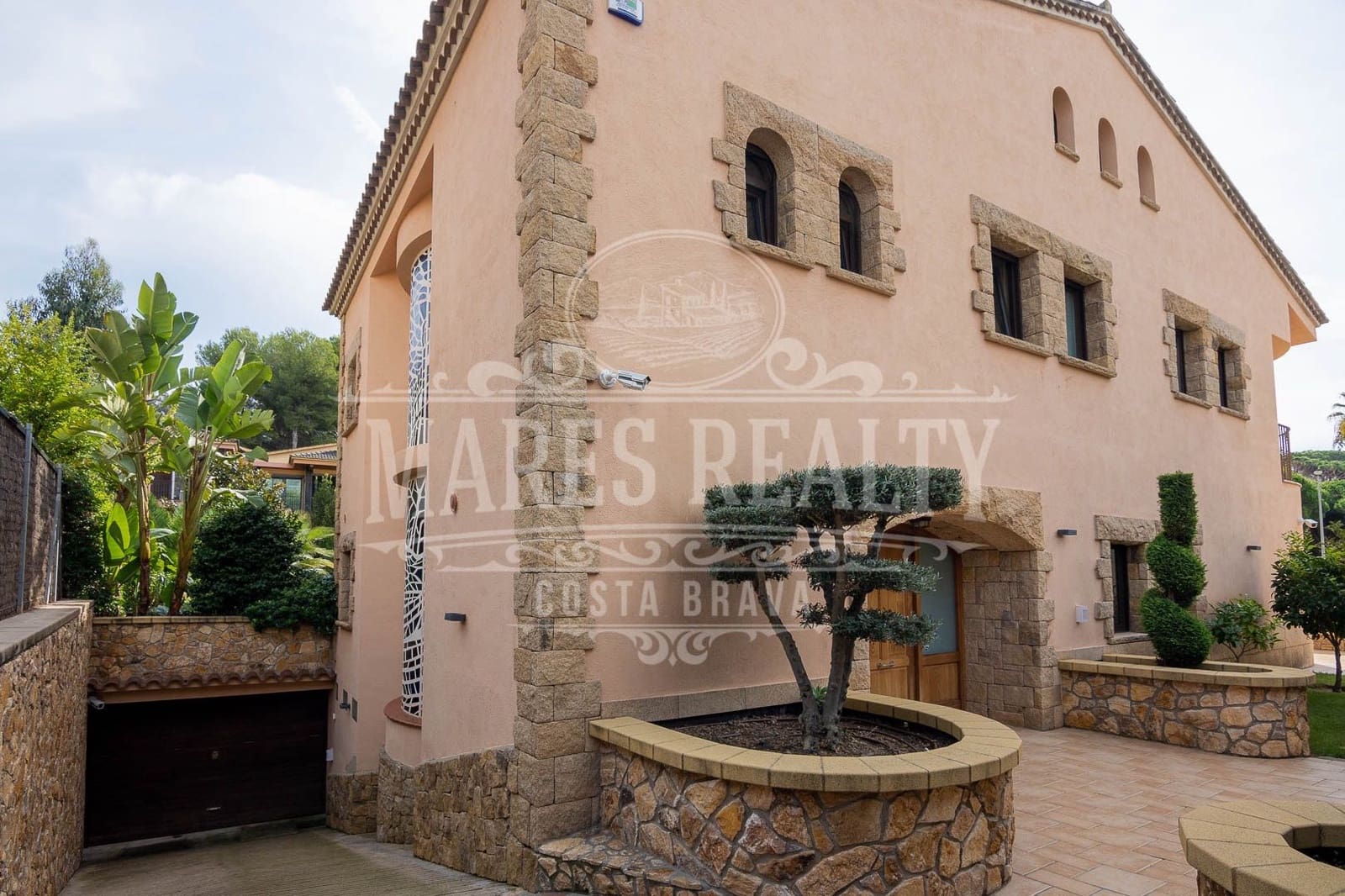 6 soveværelse Villa til salg i Lloret de Mar med swimmingpool garage - € 2.400.000 (Ref: 7340197)