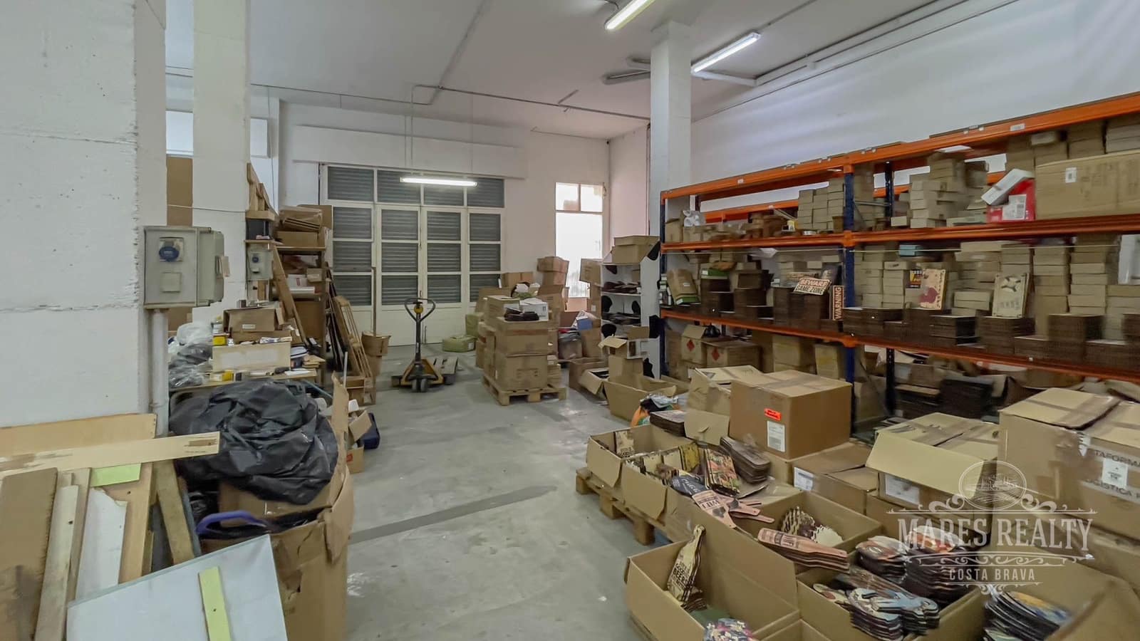 Commercial for sale in Lloret de Mar - € 245,000 (Ref: 7367112)