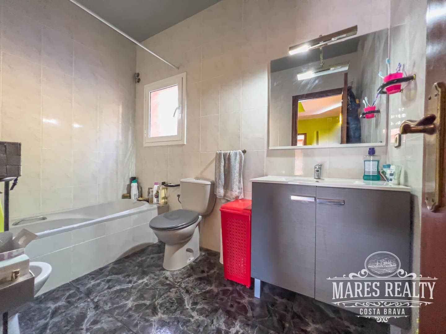 6 bedroom Villa for sale in Lloret de Mar with pool garage - € 525,000 (Ref: 7381296)