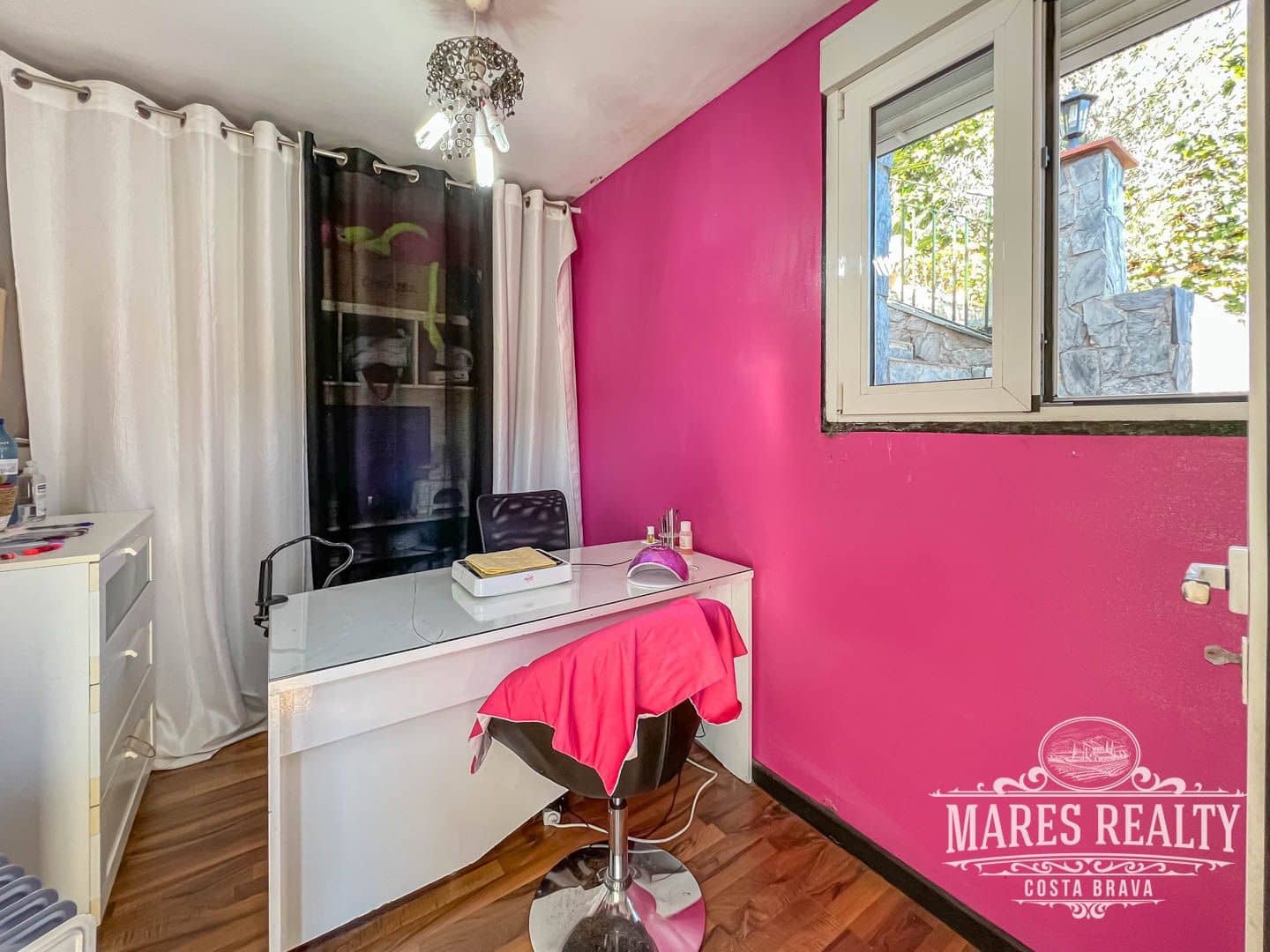 6 bedroom Villa for sale in Lloret de Mar with pool garage - € 525,000 (Ref: 7381296)