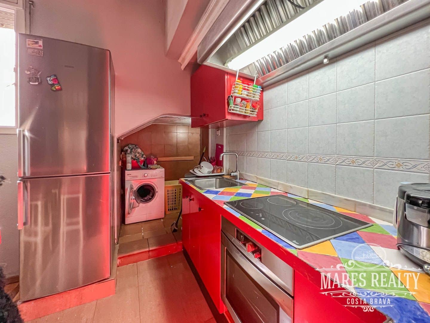 6 bedroom Villa for sale in Lloret de Mar with pool garage - € 525,000 (Ref: 7381296)