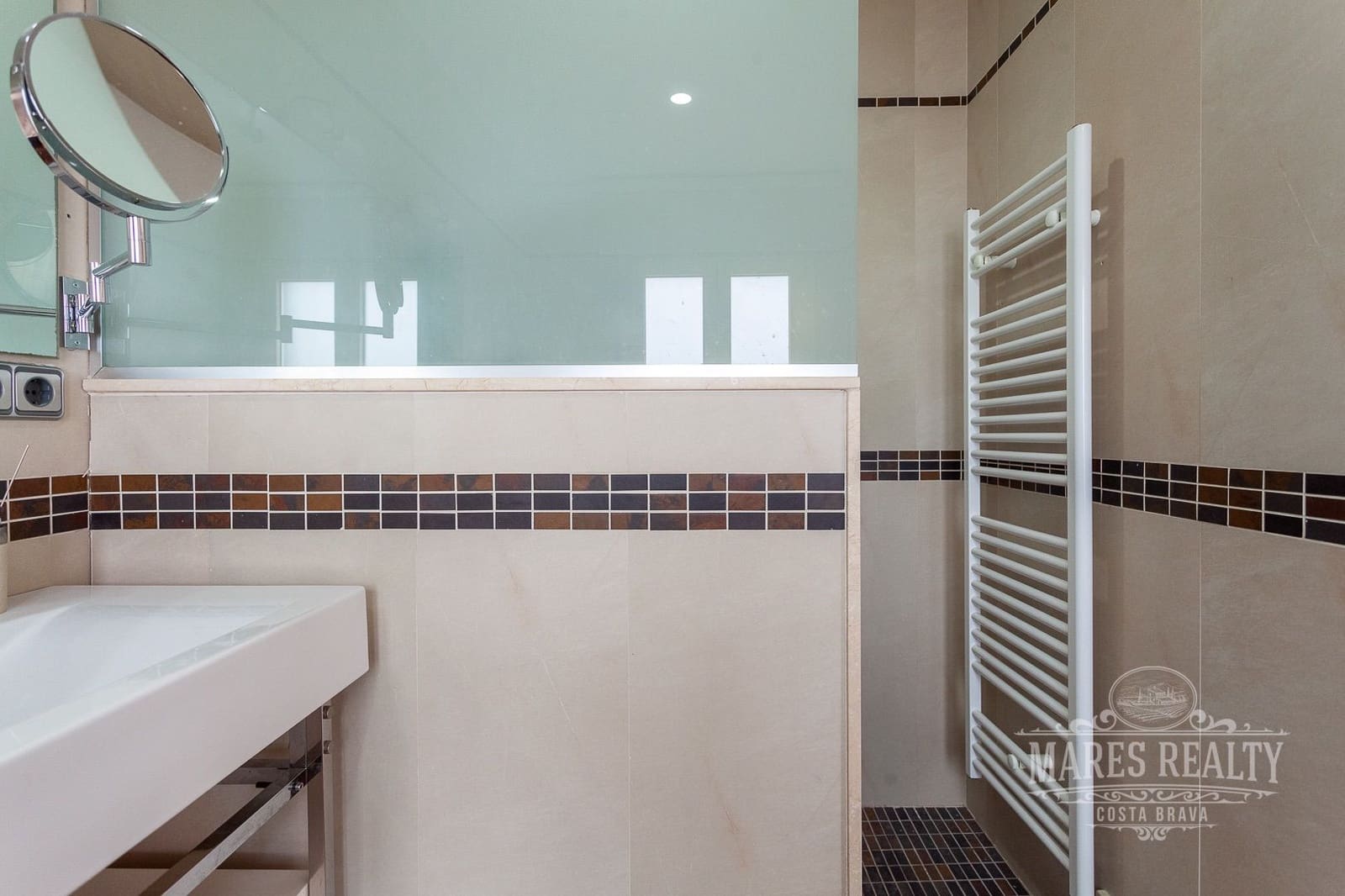 3 soveværelse Villa til salg i Lloret de Mar med swimmingpool garage - € 799.000 (Ref: 7388416)