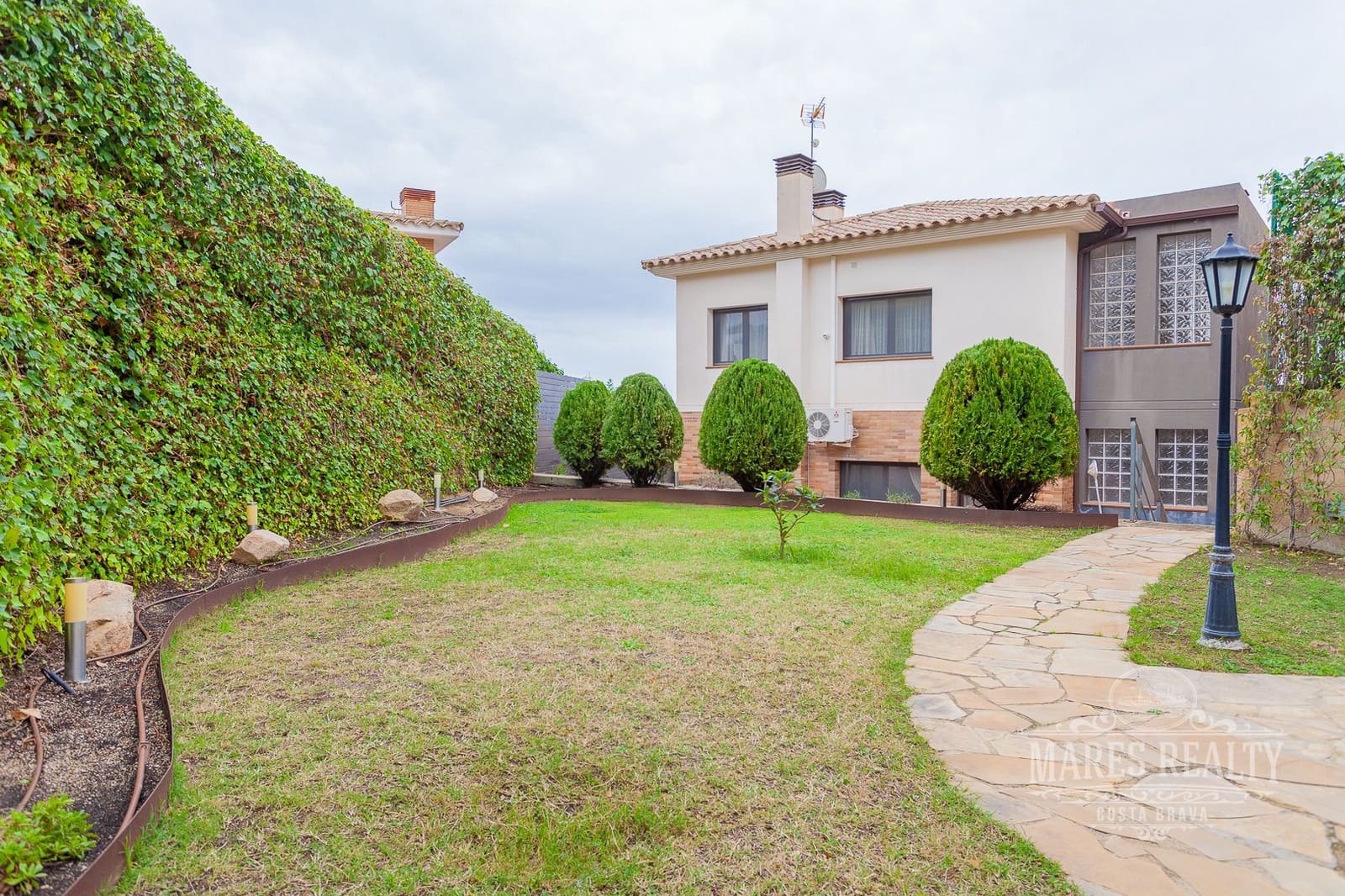 3 soveværelse Villa til salg i Lloret de Mar med swimmingpool garage - € 799.000 (Ref: 7388416)