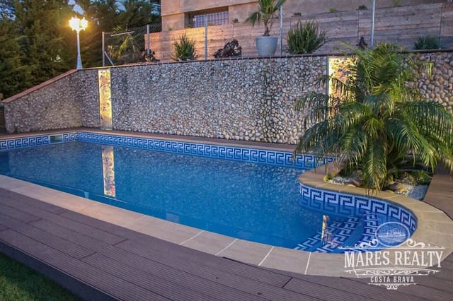 5 camera da letto Villa in vendita in Lloret de Mar con piscina garage - 995.000 € (Rif: 7402302)