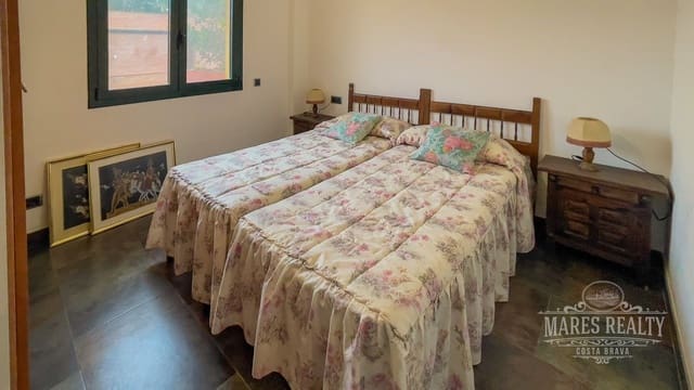 5 quarto Moradia para venda em L'Escala com piscina garagem - 550 000 € (Ref: 7429905)