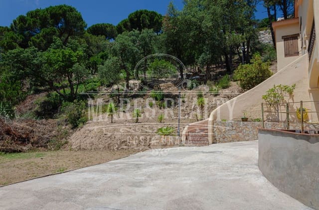 Grunde uden byggetilladelser til salg i Lloret de Mar - € 115.000 (Ref: 7431642)