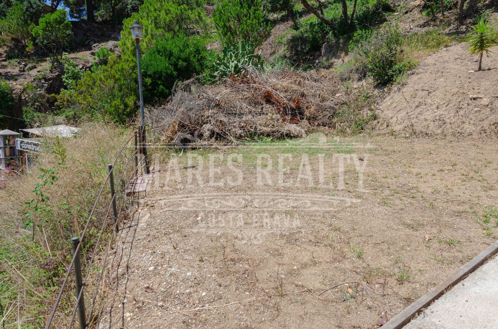 Grunde uden byggetilladelser til salg i Lloret de Mar - € 115.000 (Ref: 7431642)