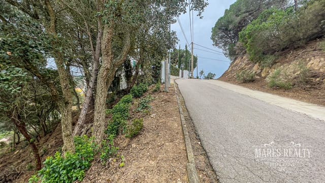Rakentamaton maa myytävänä paikassa Serra Brava, Lloret de Mar - 71 250 € (Ref: 7435368)