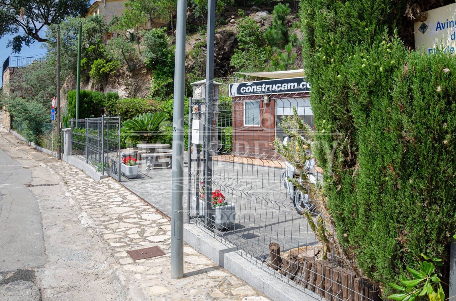 Grunde uden byggetilladelser til salg i Lloret de Mar - € 125.000 (Ref: 7458213)