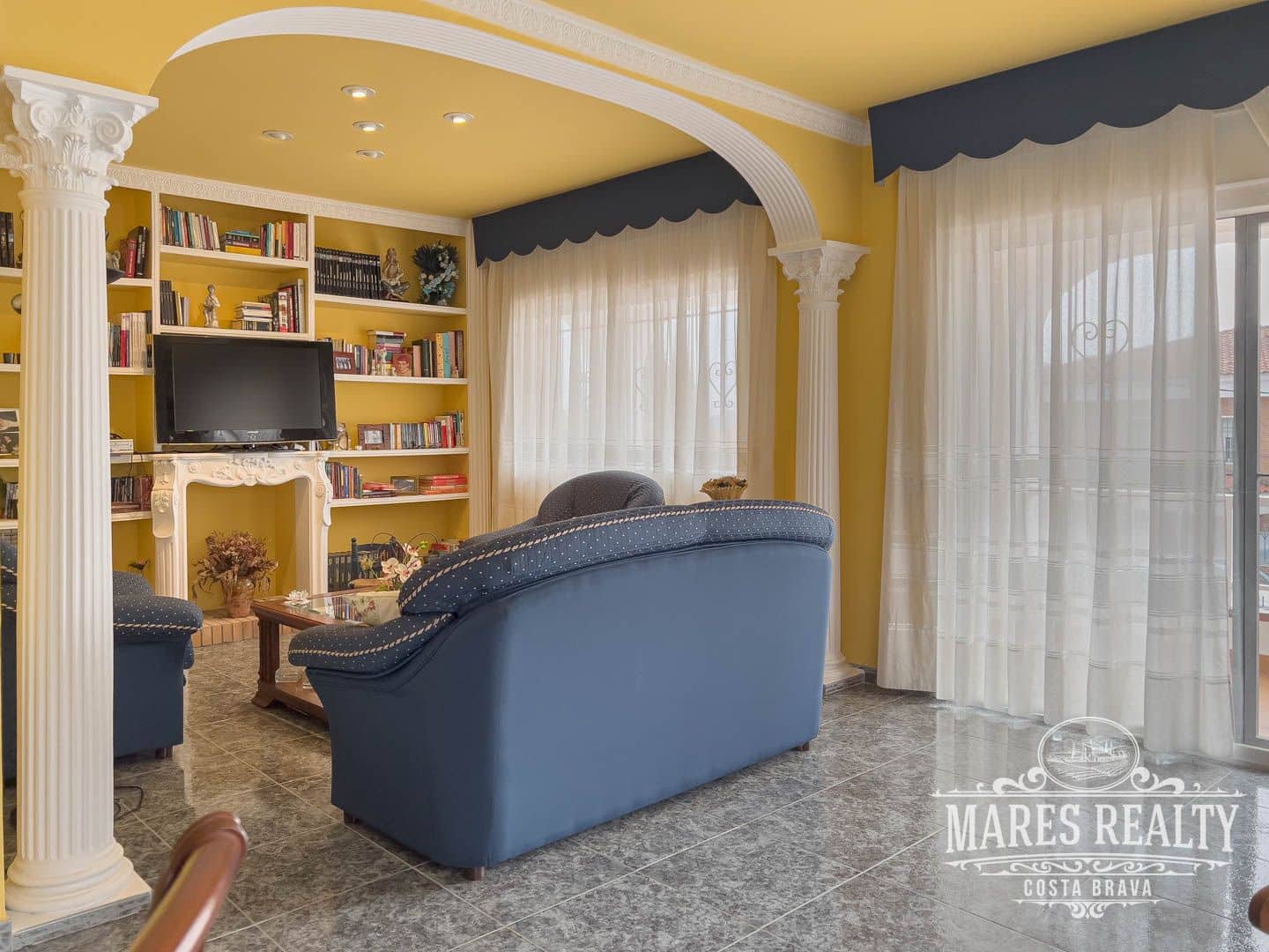 4 bedroom Villa for sale in Lloret de Mar with pool garage - € 499,000 (Ref: 7465192)